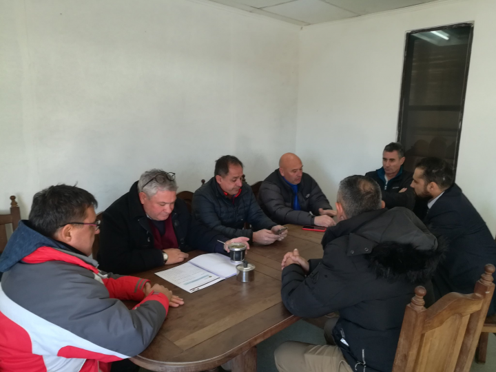 El Gobierno del Chubut acompaña a cooperativa de productores de cereza en mejoras de comercialización